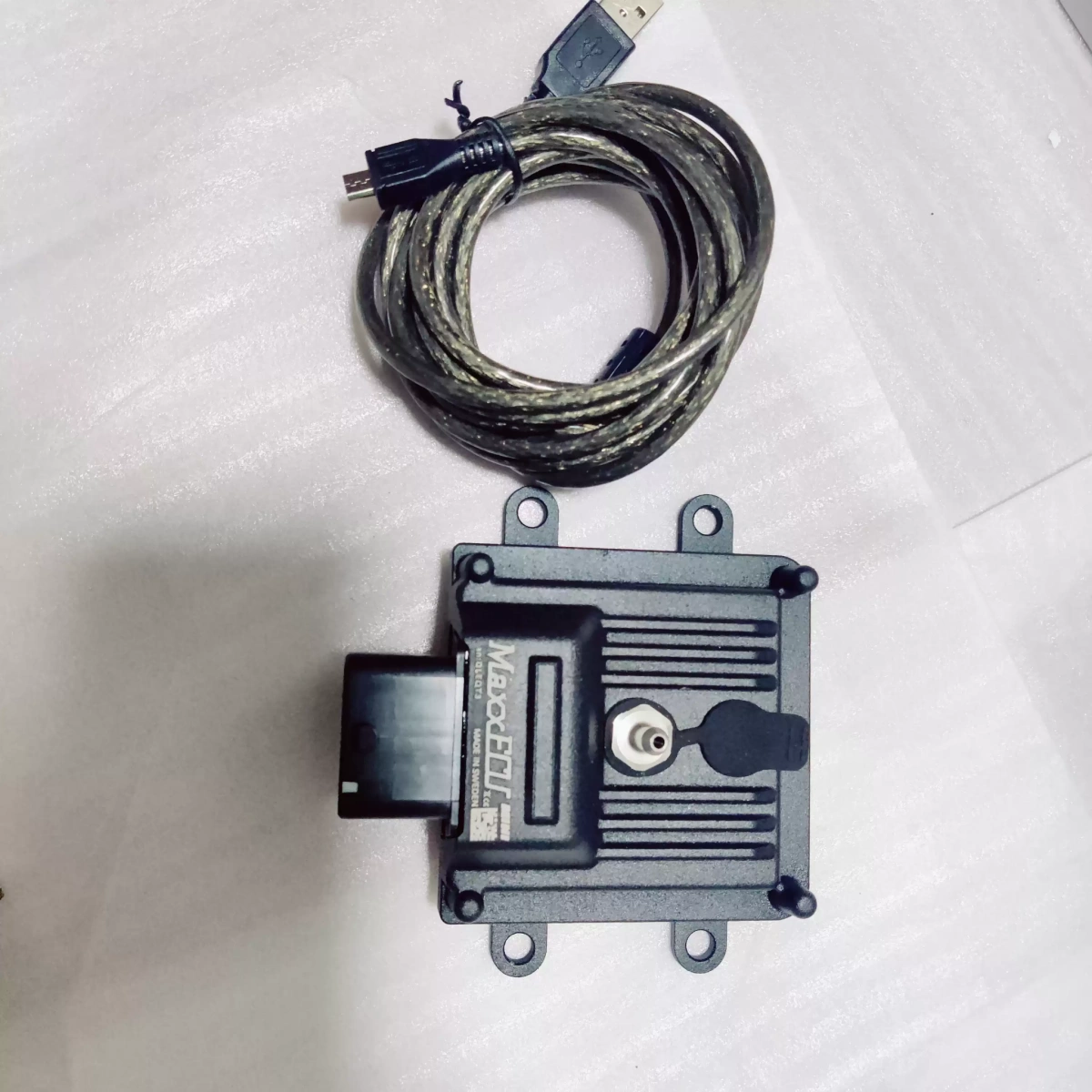 MaxxECU MINI standalone ECU controller and USB tuning cable