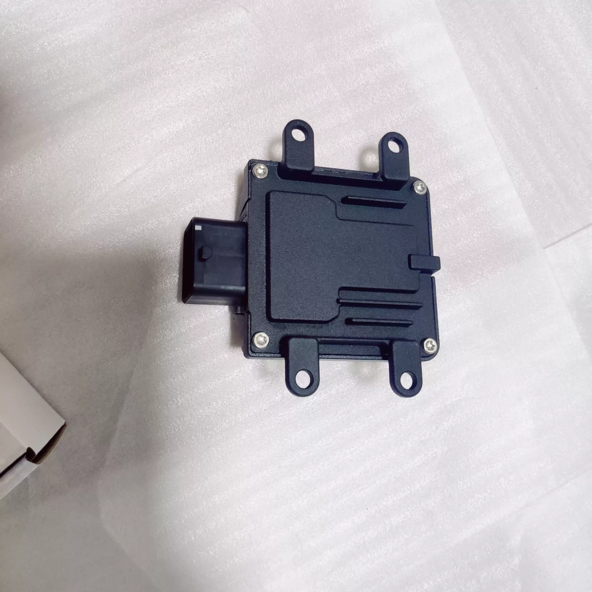 Rear housing and ECU connector of the MaxxECU MINI controller